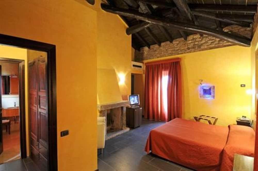 Relais & Spa Castello Di Casiglio 에르바 외부 사진