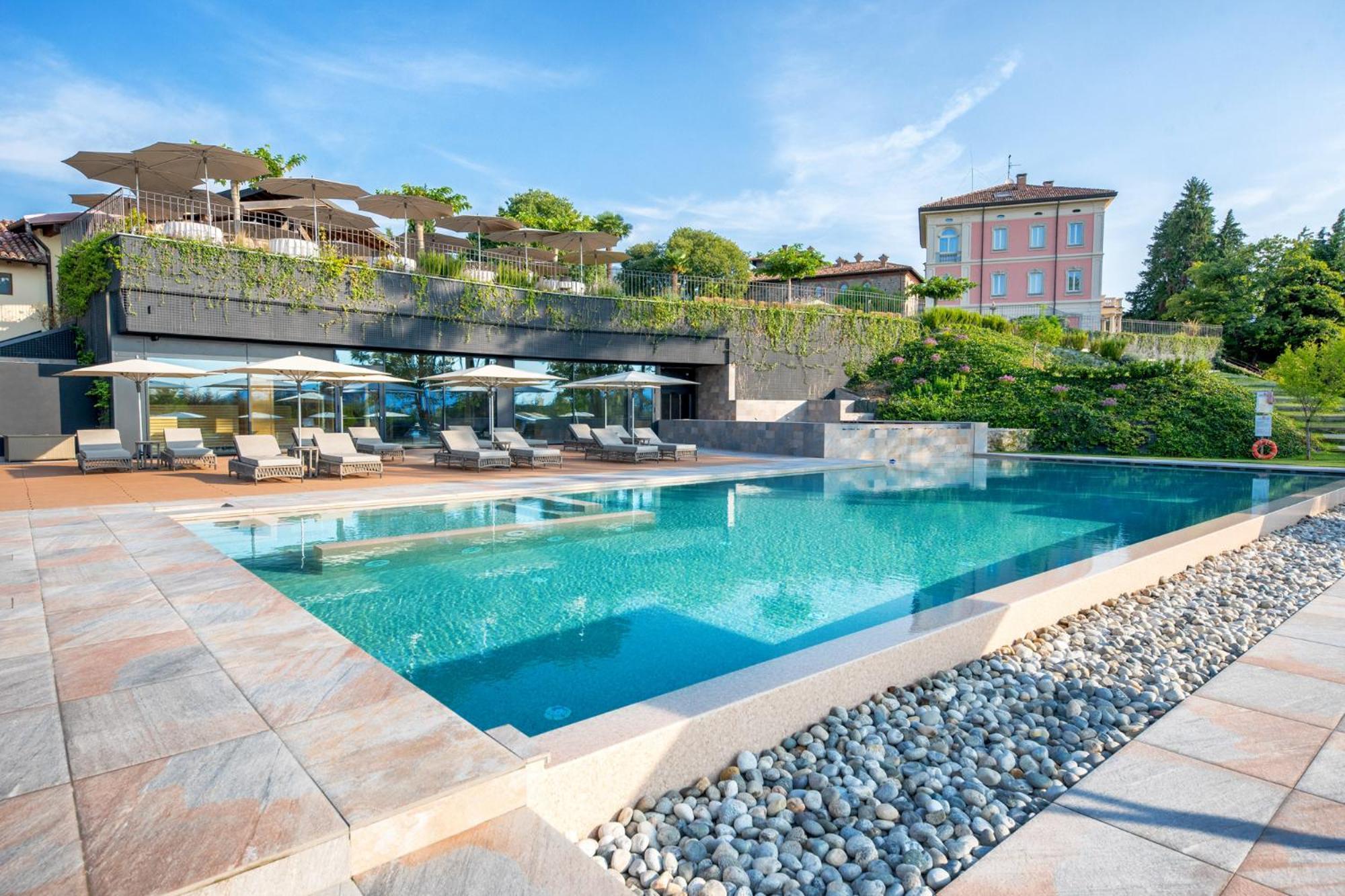 Relais & Spa Castello Di Casiglio 에르바 외부 사진