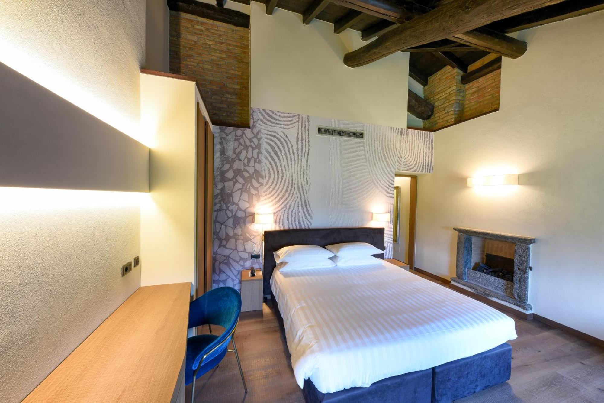 Relais & Spa Castello Di Casiglio 에르바 객실 사진